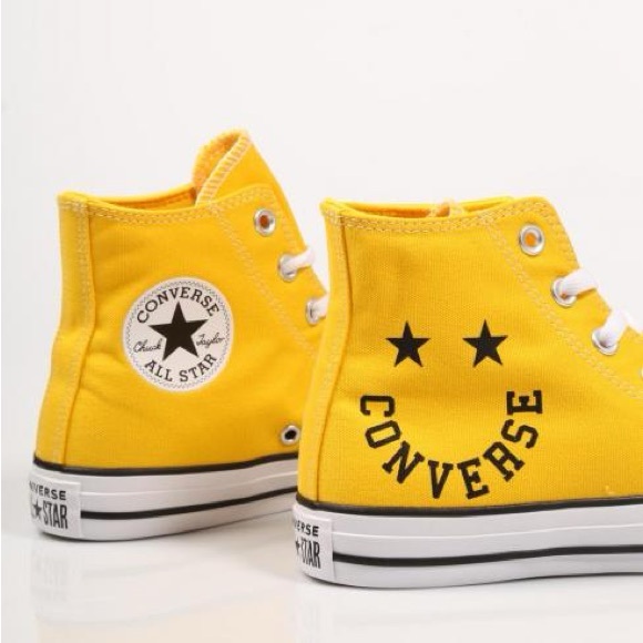 Toddler Size 6 Converse Chuck Taylor ALL STAR SMILE CHEERFUL High Top Yellow - Picture 1 of 4